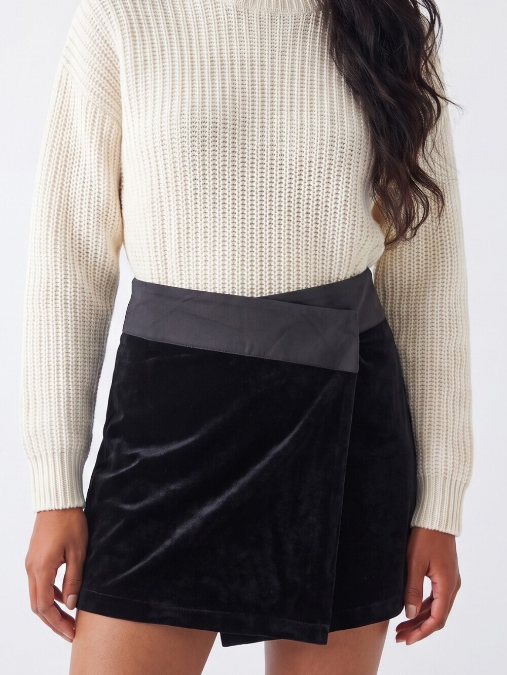 NWT! Promesa Black Velveteen Skirt